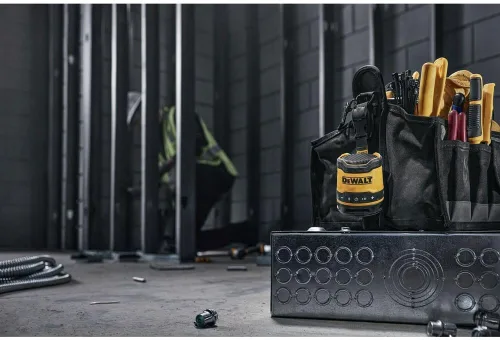 Miniatura 6 de Dewalt Altavoz Bluetooth, Recargable USB-C, para el lugar de trabajo (DCR008)