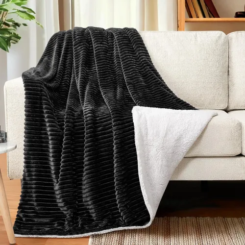 Miniatura 2 de PAVILIA Manta negra de forro polar Sherpa para sofá, manta suave y mullida, manta Sherpa de franela esponjosa para sofá, cálida manta de invierno