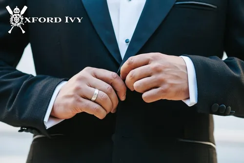 Miniatura 7 de Alianza de boda para hombre simple tradicional de 5 mm de oro amarillo de 10K (talles disponibles 7-12 1/2)