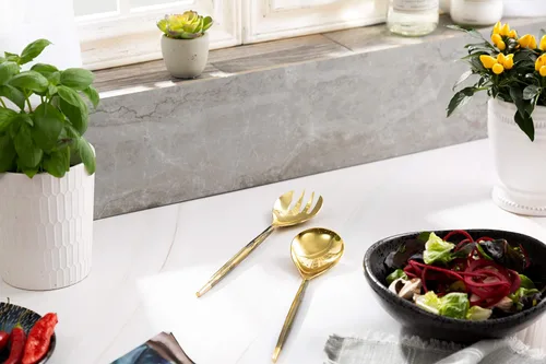 Miniatura 2 de Juego de servidores de ensalada dorados con asas de bronce, para ensaladas de verduras y pasta