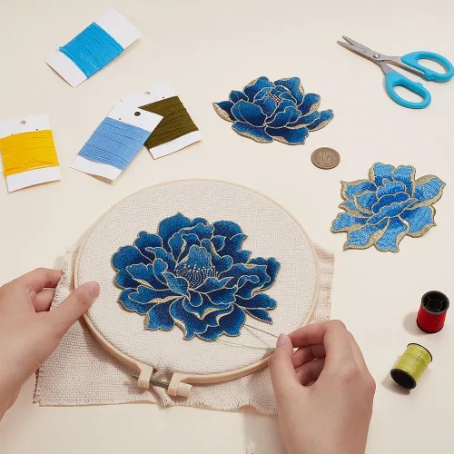 Miniatura 3 de BENECREAT 3 piezas de 3 estilos de parches florales de peonía, apliques bordados de flores de tela para ropa de bricolaje, chaquetas, jeans