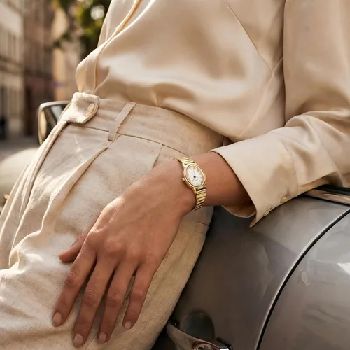 Miniatura 8 de Relojes pequeños de oro para mujer, reloj analógico de esfera fácil de leer, caja ovalada, banda de expansión de acero inoxidable, reloj impermeable