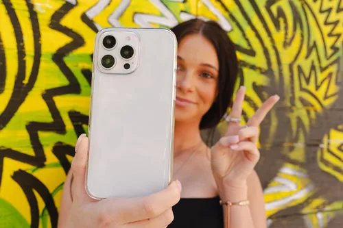 Miniatura 7 de ZAGG Crystal Palace Lite - Funda para iPhone 16 Pro, ultrafina, máxima protección contra caídas con refuerzo de grafeno, tecnología antiamarilleo