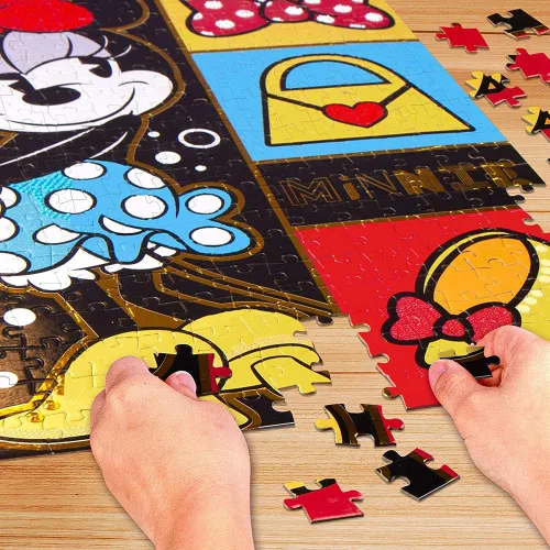 Miniatura 7 de Fashion Angels Disney Minnie Mouse Crystalize It! Kit de rompecabezas de bricolaje codificado por colores con más de 2000 gemas de diamante