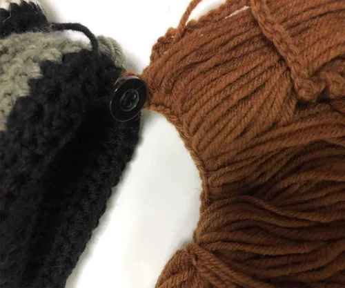 Miniatura 7 de YEKEYI Sombrero de cuerno de barba vikingo gorro de invierno cálido máscara de lana tejida divertida gorra de calavera