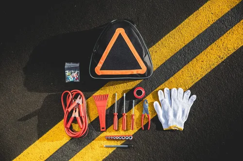 Miniatura 2 de PICNIC TIME NCAA - Kit de emergencia para automóvil de emergencia, asistencia lateral de seguridad para vehículos con cables de puente y kit