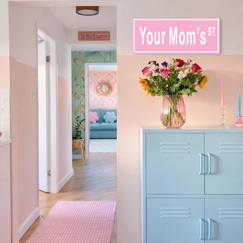 Miniatura 6 de Decoración de habitación preppy, letrero de texto en inglés "Your Mom's St Sign" - Decoración de habitación para niñas adolescentes, 6 x 15 pulgadas
