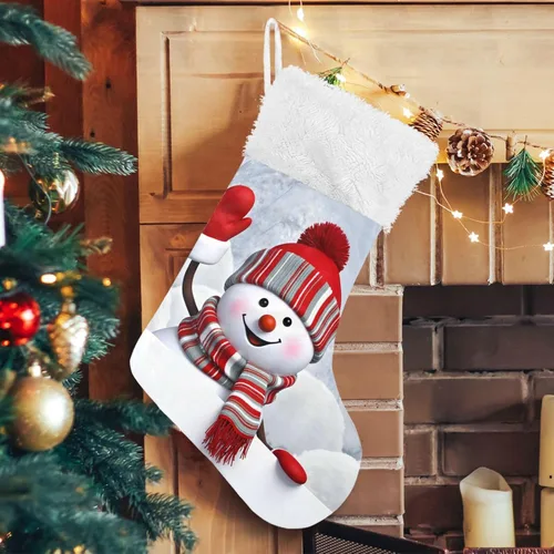 ALAZA Medias de Navidad divertidas con muñeco de nieve agitando la mano, clásicas, decoraciones grandes personalizadas para la familia, temporada de