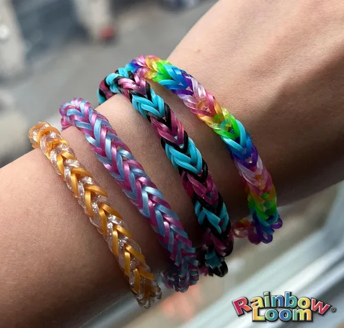 Miniatura 6 de Rainbow Loom® Treasure Box Sparkle Edition, 8,000 bandas de goma en 8 colores brillantes diferentes, y un bono de 2 telares felices, grandes