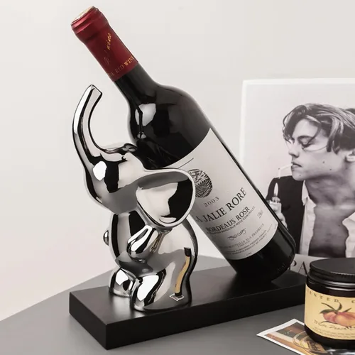 Miniatura 8 de Linxia Estante de vino de mesa, soporte para botellas de vino de doble oso con sacacorchos, soporte de cerámica plateado independiente para botella
