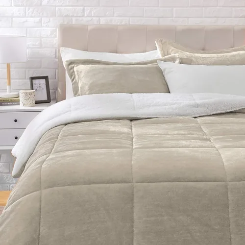Miniatura 22 de Amazon Basics Juego de ropa de cama de 3 piezas, Sherpa de micromink, ultrasuave, edredón cálido para todas las estaciones, tamaño King, azul Azul
