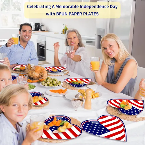 Miniatura 6 de BFUN Platos de fiesta del 4 de julio, 50 platos a granel del Día de la Independencia con forma de corazón patriótico para fiesta del 4 de julio, día