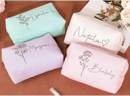 Miniatura 5 de DayOfShe Regalos de despedida de soltera, bolsa de maquillaje personalizada con nombre y flor de nacimiento como regalo de dama de honor, bolsa
