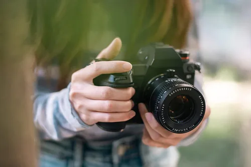Miniatura 2 de TTARTISAN Lente inclinable de 1.969 in f1.4 de marco completo, enfoque manual, lente vertical, cámara sin espejo de gran apertura compatible