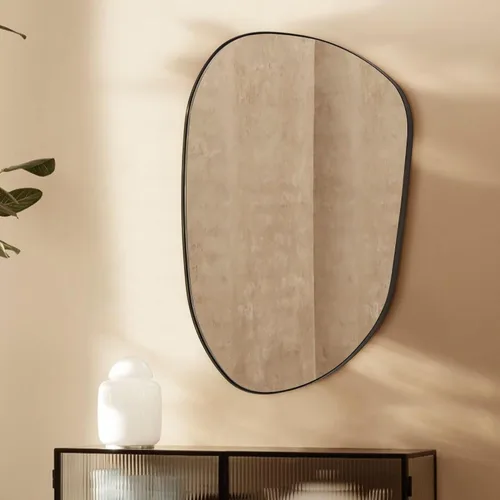 Espejo irregular asimétrico negro de 22 x 30 pulgadas, con marco de metal negro mate, espejo de acento para tocador de baño, entrada o sala de estar