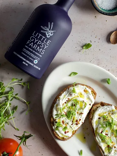 Miniatura 3 de AOVE orgánico de alta montaña de Little Gypsy Farms Aceite de oliva virgen extra de una sola finca en Grecia Primero prensado en frío Alto