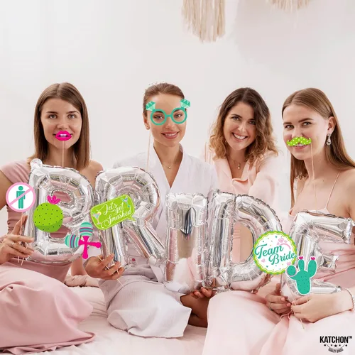 Miniatura 2 de KatchOn, Kit de accesorios para fotos de despedida de soltera, paquete de 35 Accesorios de cabina de fotos de fiesta mexicana para decoraciones