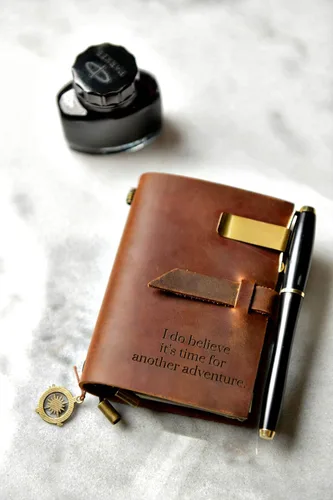 Miniatura 7 de Personalized Distressed Leather Journal by Left Coast Original