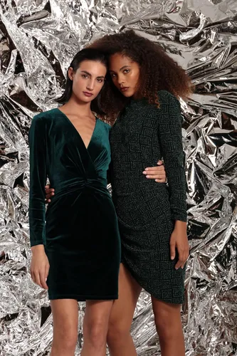 Miniatura 4 de Donna Morgan Vestido de terciopelo con cintura torcida para mujer