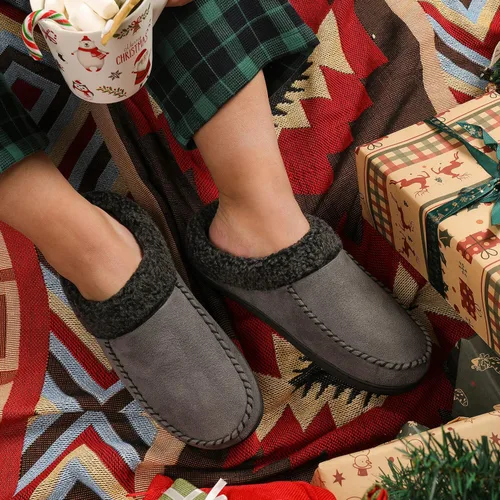 Miniatura 3 de ULTRAIDEAS Mens Moccasin Slippers with Memory Foam Insole Slip on House Slippers Warm Faux Sherpa Lining House Shoes Clog with Nonslip Rubber Sole