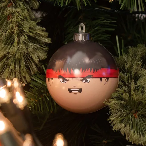 Miniatura 4 de Numskull Bauble Heads - Adorno oficial de Street Fighter Ryu para árbol de Navidad, decoración colgante de bola de Navidad de metal beige