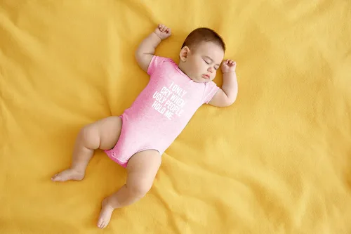 Miniatura 4 de AW Fashions I Only Cry When Ugly People Hold Me - Mameluco divertido para bebé de una pieza