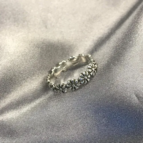 Miniatura 4 de Gem Avenue Anillo de plata de ley con margaritas