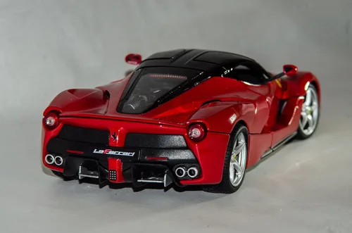 Miniatura 3 de Bburago 1:18 FERRARI Signature Series LAFERRARI Coche Diecast Rojo 18-16901RD