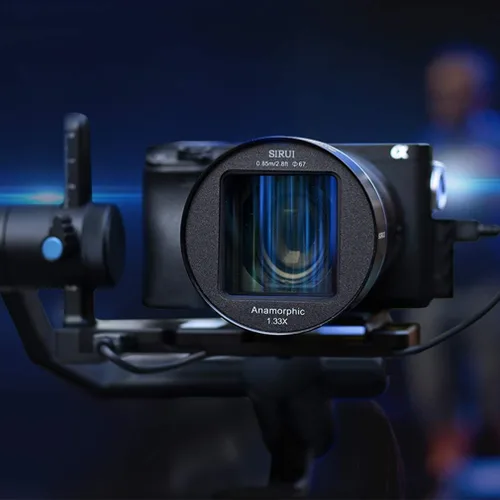 Miniatura 9 de SIRUI Lente anamórfica F1.8 1.33X S35 de 1.969 in para montura L, destello azul