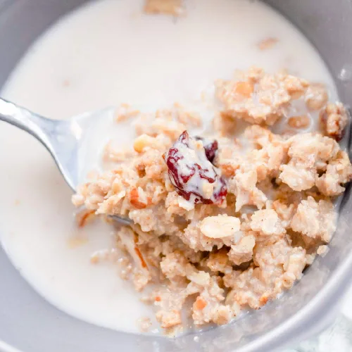 Miniatura 6 de Mrs. Barr's Natural Foods Granola Cereza y Nuez Avena orgánica certificada sin gluten Textura suave Lote pequeño Calidad gourmet