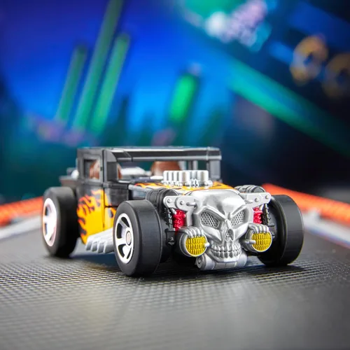 Miniatura 8 de Transformers Colaborative Hot Wheels x Bone Shaker, figura de acción de robot de clase de lujo de 5 pulgadas que se convierte en automóvil, juguetes