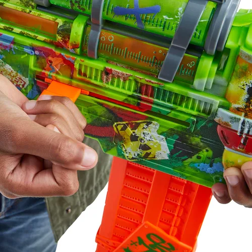 Miniatura 9 de Nerf Zombie Corrupter Dart Blaster, 22 dardos Nerf Elite, 18 pinzas de dardos, almacenamiento de dardos, acción de pernos, juegos al aire libre, a