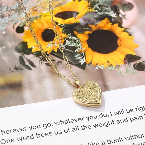Miniatura 7 de Collares con medallón para mujeres y niñas, chapado en oro de 14 quilates, collar con inicial de corazón de girasol, collar con medallón de corazón
