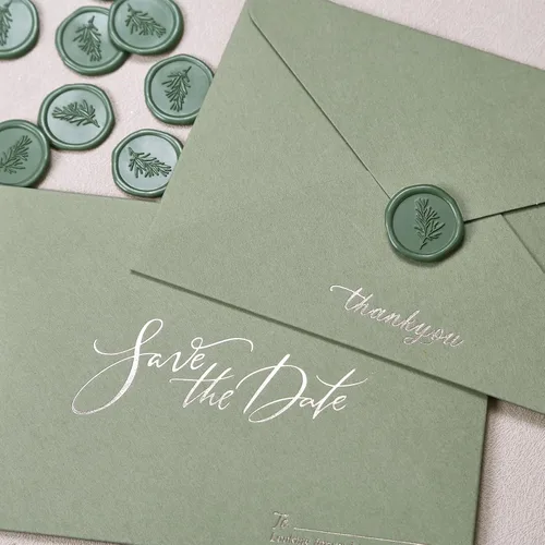 Miniatura 5 de UNIQOOO Varillas de Cera de Sellado Verde Oliva para Pistola de Pegamento para Sello de Cera - Perfectas para Invitaciones de Boda, Tarjetas