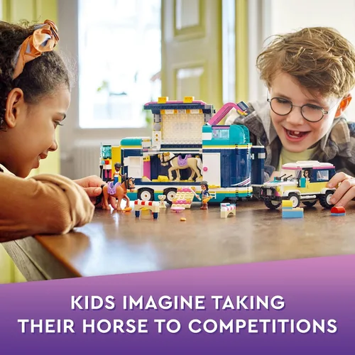Miniatura 3 de LEGO Friends Remolque de Espectáculo Ecuestre 41722, juguete de caballo para niñas y niños de 8 años en adelante con 2 caballos, coche SUV