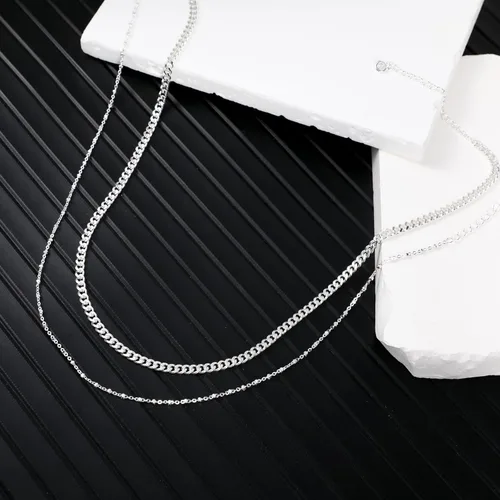Miniatura 5 de BERISO Collares en capas para mujer, chapado en oro de 14 quilates, collar de gargantilla delicado de moda, cadena simple de clip de papel, collar