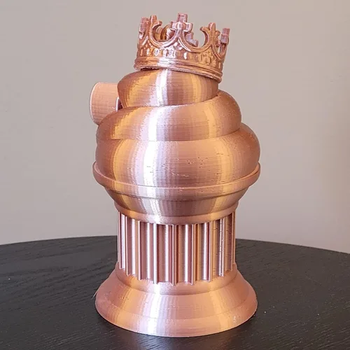 Miniatura 4 de Znet3D Trofeo de emoji King Poop – Premio divertido y regalo – Hecho a mano con fabricación aditiva – 6 pulgadas de alto – Con un emoji de caca seda