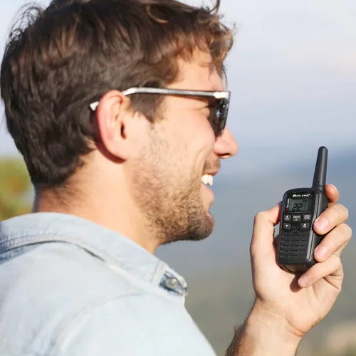 Miniatura 6 de Midland T10 - Walkie Talkie FRS de 22 canales, radio bidireccional de hasta 20 millas, color negro (paquete de 4)