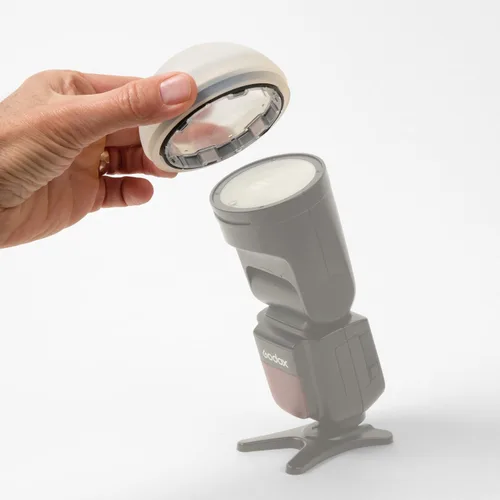 Miniatura 4 de Domo magnético para flash Rogue + adaptador de flash Rogue estándar v2 Utiliza el difusor suave Flash Dome en tu luz de velocidad con el adaptador