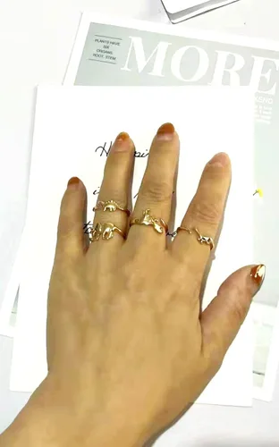 Miniatura 6 de INENIMARTJ Juego de 4 anillos de dinosaurio, oro y plata, bonitos anillos ajustables abiertos para adolescentes, niños y niñas, anillo de dinosaurio
