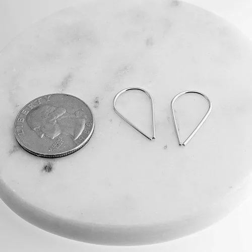 Miniatura 44 de Aretes pequeños de plata de ley 21 GA de 0.472 in con gancho de arco de herradura