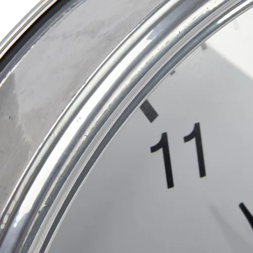Miniatura 4 de Creative Co-Op Reloj de pared clásico redondo de metal, acabado de níquel antiguo