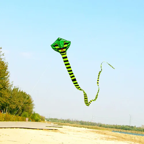 Miniatura 4 de Besra Cometa grande de serpiente cobra de 52 pies, colorida cometa de serpiente de cascabel con colas largas, deportes divertidos al aire libre