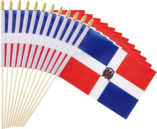 Paquete de 25 banderas dominicanas pequeñas de mano con bandera dominicana en palo de 5 x 8 pulgadas