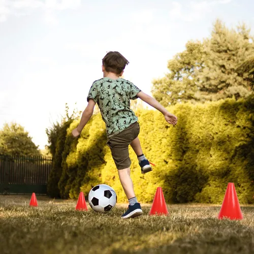 Miniatura 5 de KINJOEK Paquete de 30 conos de entrenamiento deportivo de 9 pulgadas, conos de tráfico con bordes redondeados para seguridad, fútbol, fútbol