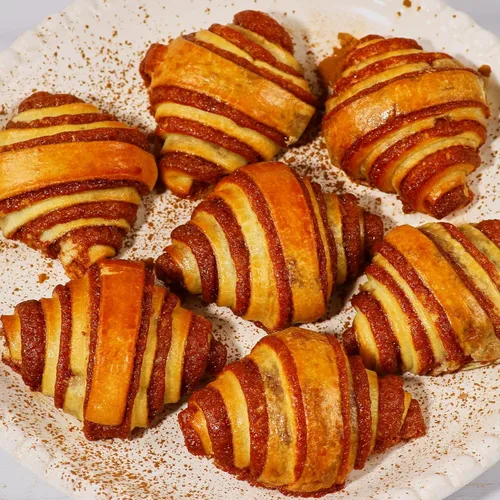 Miniatura 8 de Rollos de canela Bollos de canela Pastelería de desayuno Rugelach Pasteles Croissants de canela Sin colorantes añadidos Sin lácteos