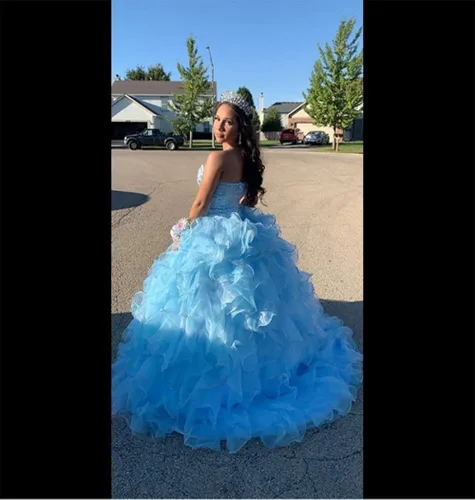 Miniatura 5 de Lovely Romana Vestido de baile de graduación de organza con volantes y cuentas de quinceañera para mujer