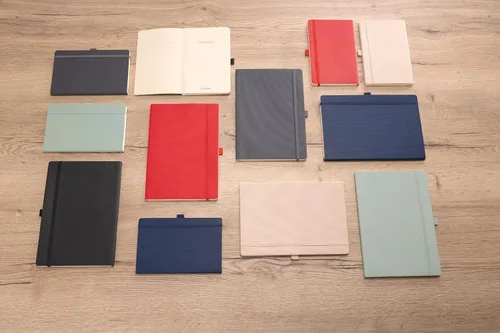 Miniatura 12 de Sigel CO310, CONCEPTUM Notebook, aprox. A4 (7,4 x 10,6 pulg.), cuadrado, tapa blanda, negro, con numerosas características