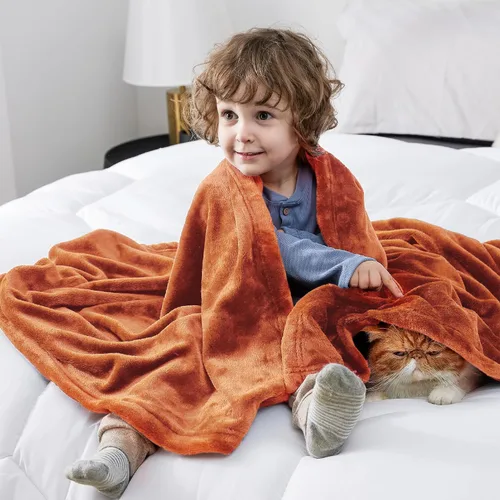 Miniatura 2 de Bedsure - Manta decorativa de vellón, para niñas y niños, suave, acogedora, bonita, pequeña, para viajes, 43 x 55 pulgadas, color naranja quemado