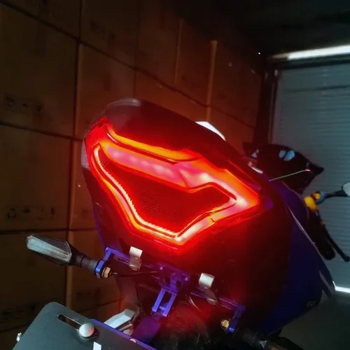 Miniatura 3 de Lámpara de freno de motocicleta, luz trasera LED con señales de giro integradas, repuesto para Yamaha YZF R3 R25 Y15ZR MT07 FZ07 LC150